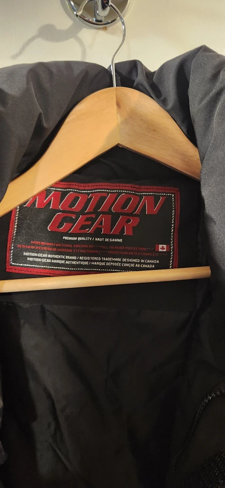Motion Gear Black Puffer Jacket - Size M - photo 2