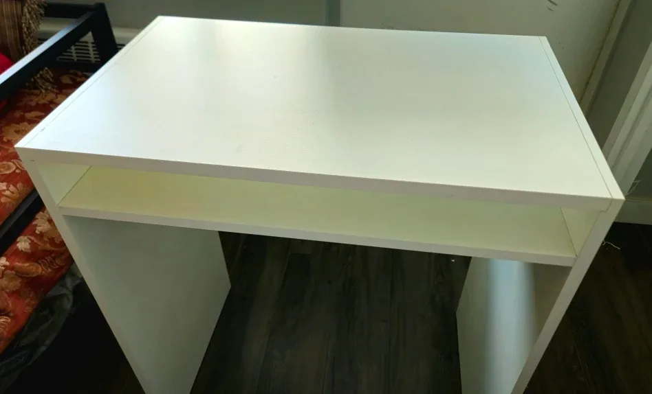 White Desk image indicator(4)