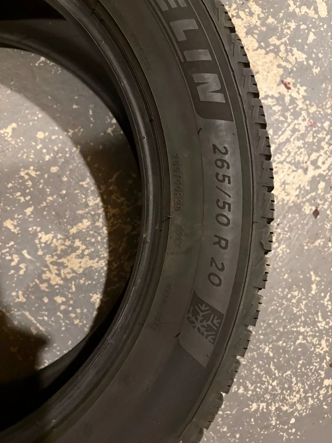 Michelin X-Ice Snow SUV Tire 265/50 R20 image indicator(4)