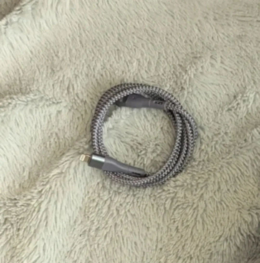 Grey Braided USB C to Lightning Cable 🥕 thumbnail