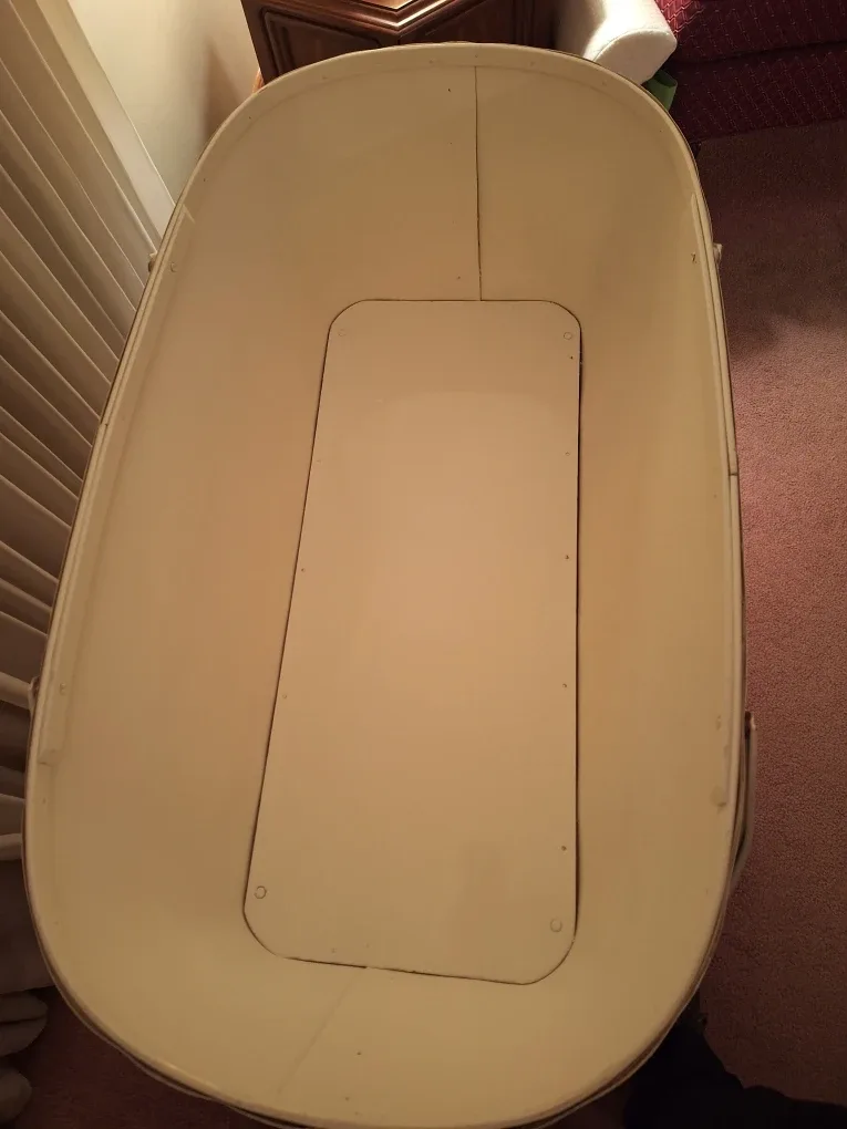 Vintage Mid-Century Redmon Wicker Bassinet image indicator(4)