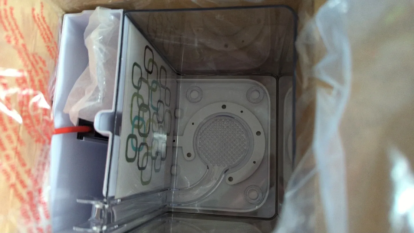 New Marina Betta EZ Care Aquarium Kit - 2.5L image indicator(3)