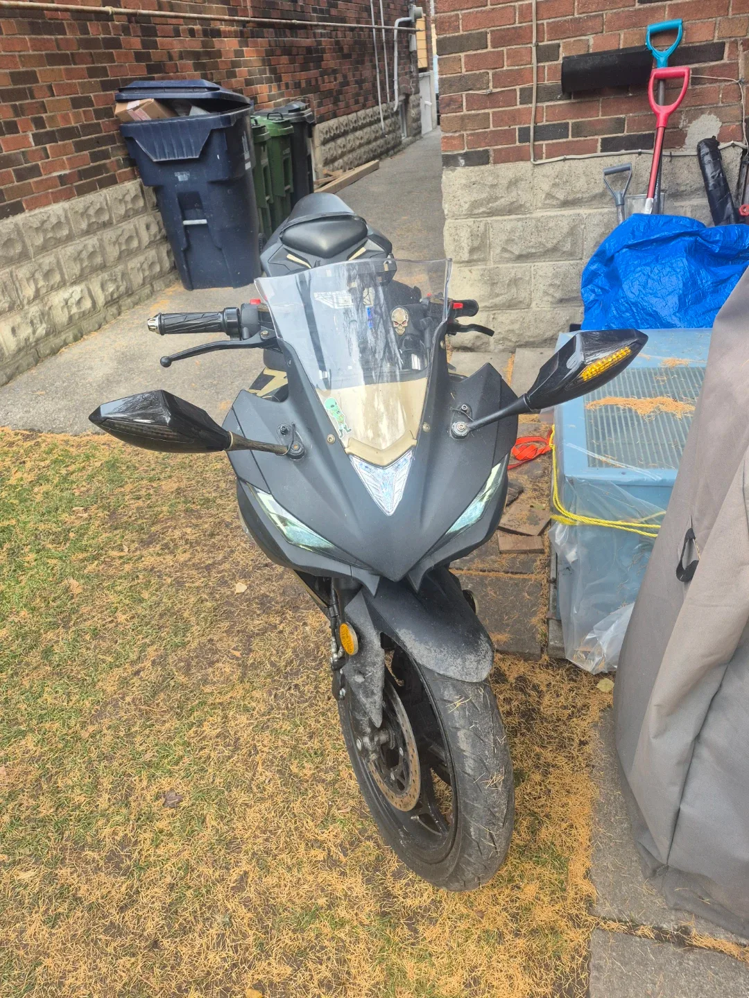 Black and Gold Electric Motorcycle image indicator(3)