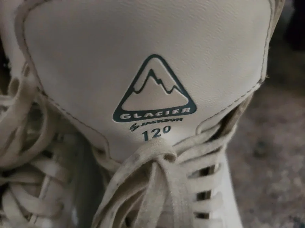 Glacier by Jackson 120 Ice Skates size 3 image indicator(2)