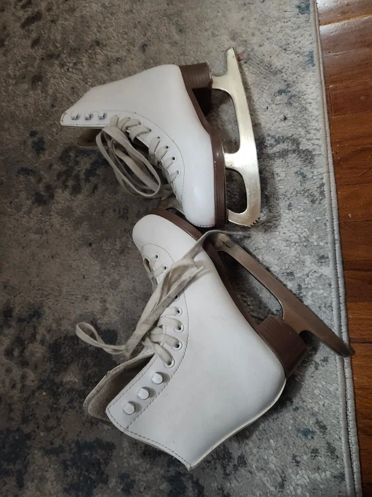 Glacier by Jackson 120 Ice Skates size 3 image indicator(6)