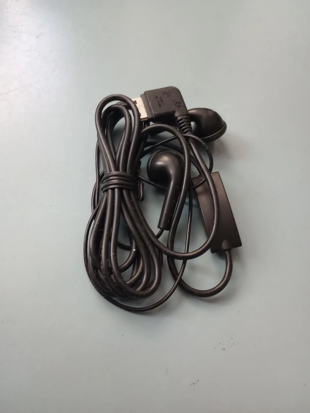 Samsung Handsfree Headset with microphone, New
