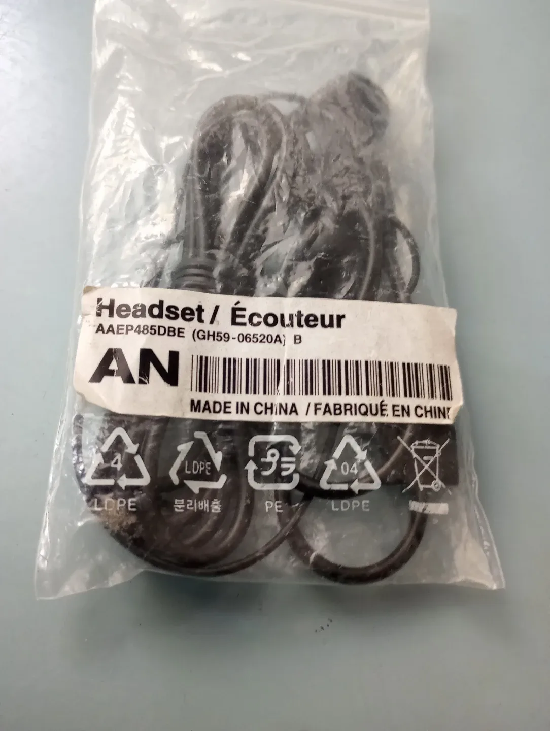 Samsung Handsfree Headset with microphone, New image indicator(3)