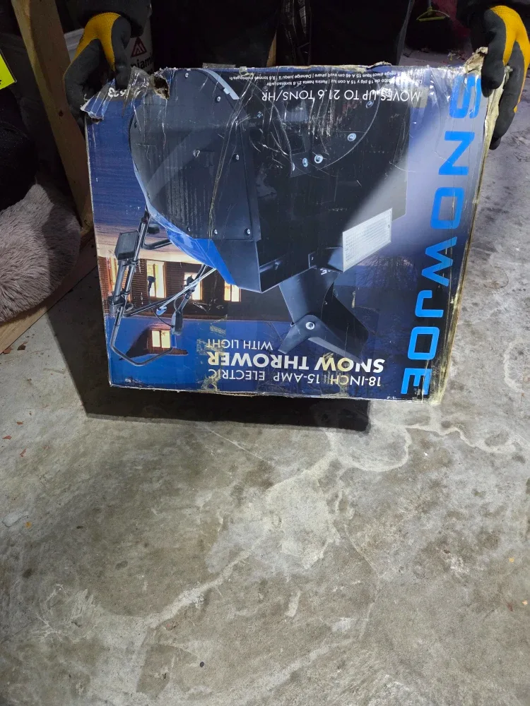 Snow Joe SJ623E 18-Inch 15-Amp Electric Snow Thrower