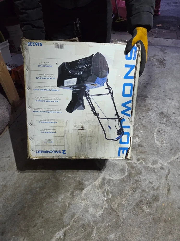 Snow Joe SJ623E 18-Inch 15-Amp Electric Snow Thrower image indicator(3)