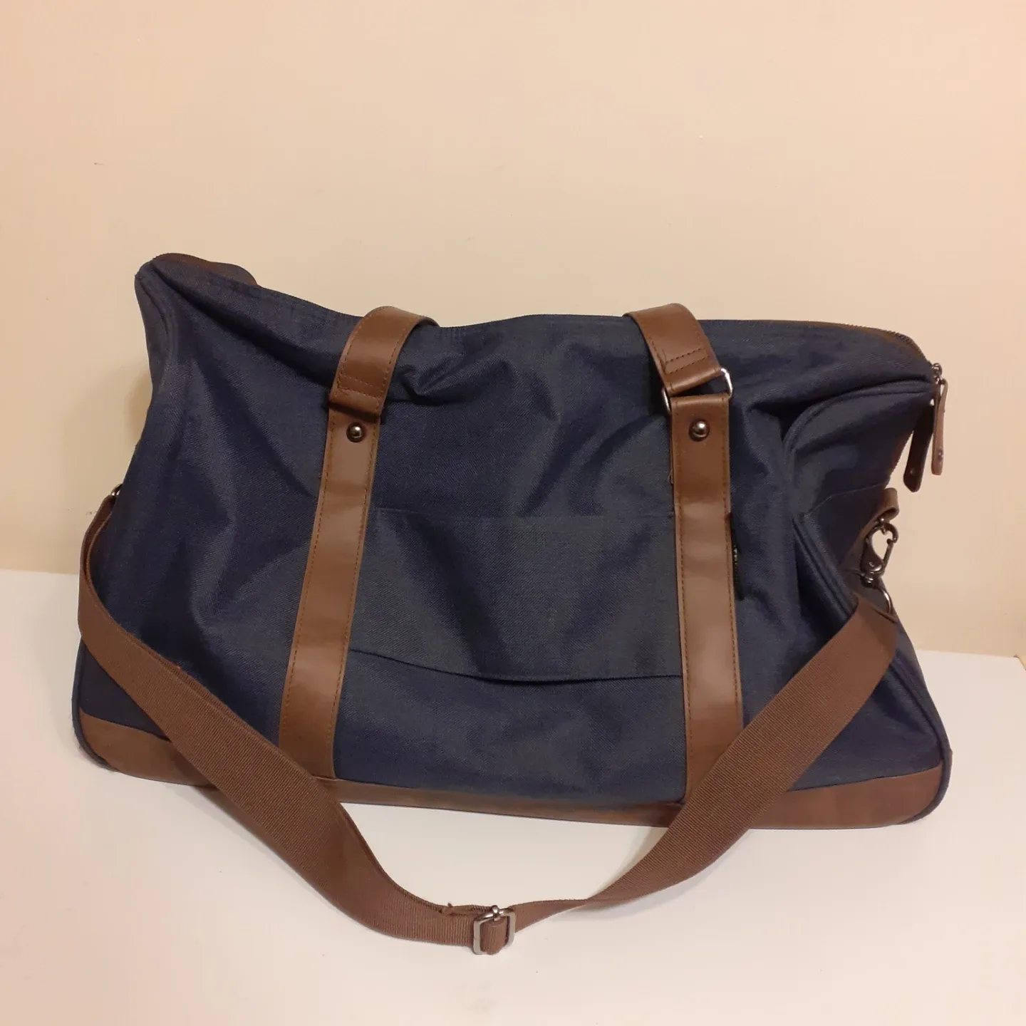 LikeNew ~ Outbound Duffle Bag image indicator(2)