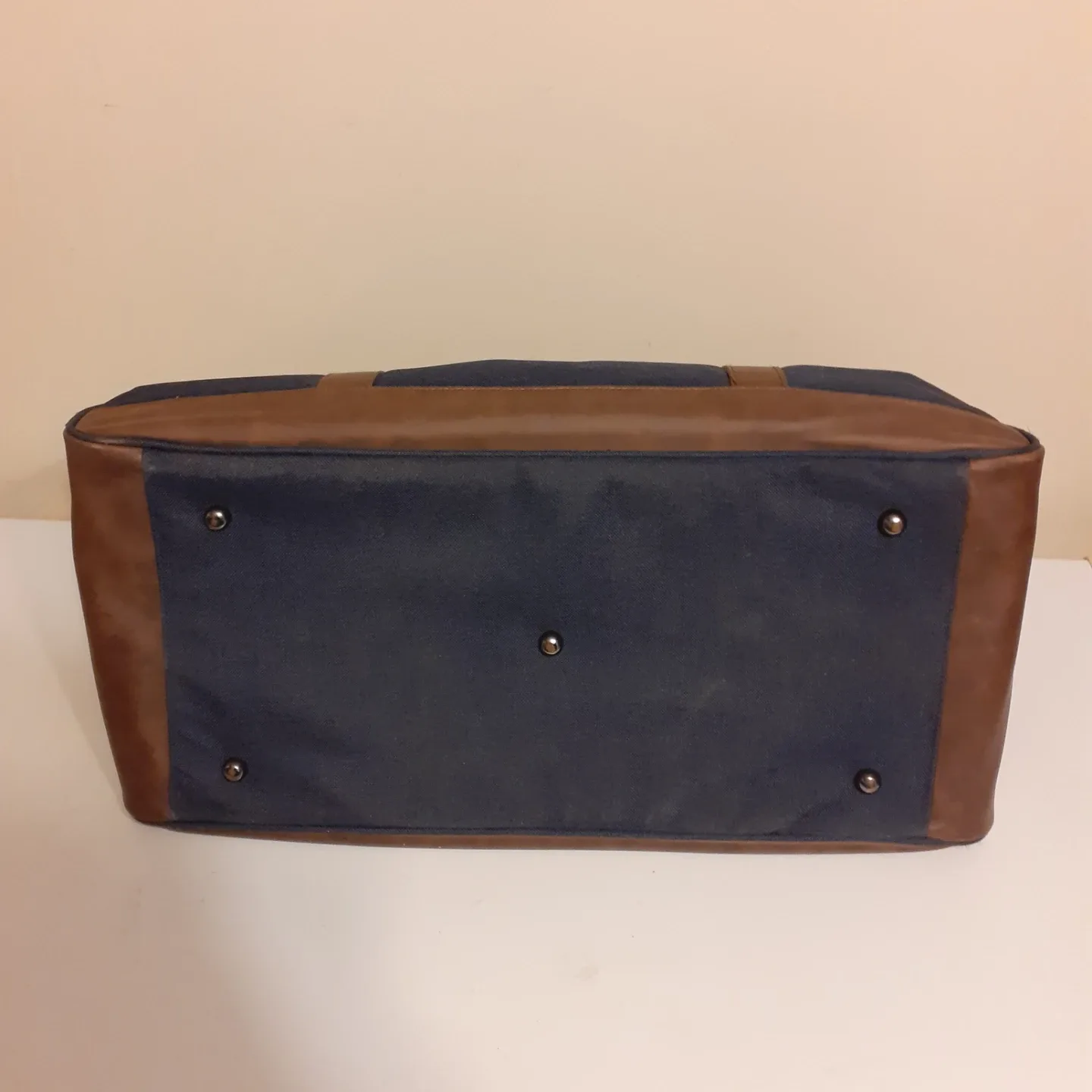 LikeNew ~ Outbound Duffle Bag image indicator(5)