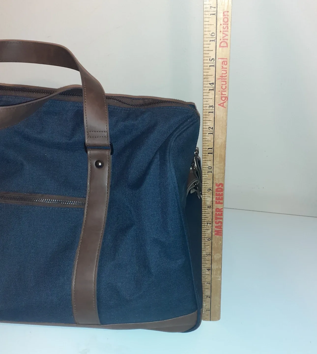 LikeNew ~ Outbound Duffle Bag image indicator(7)