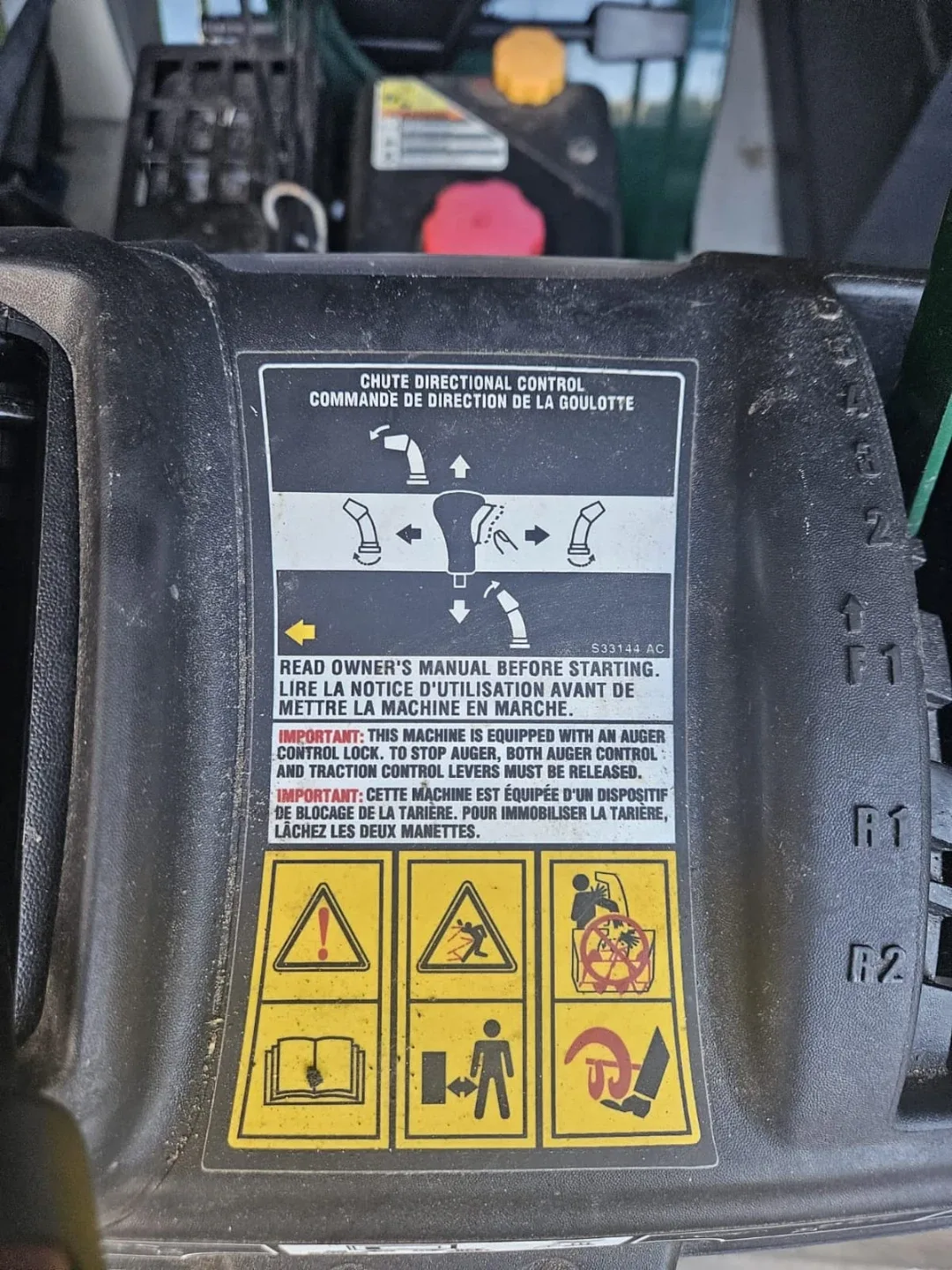 (Updated) Powerful Snow blower! For excellent price! image indicator(2)