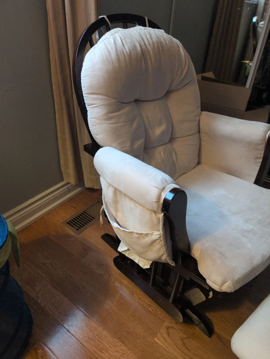 Glider Rocking Chair with Ottoman image indicator(3)