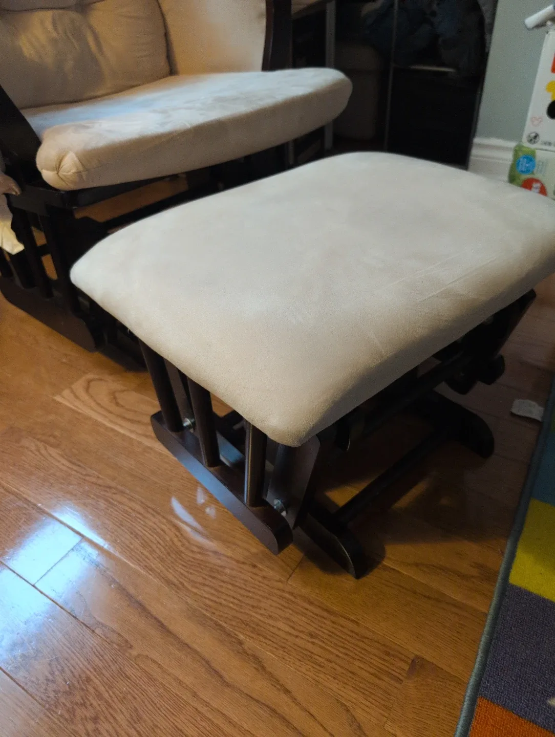 Glider Rocking Chair with Ottoman image indicator(4)