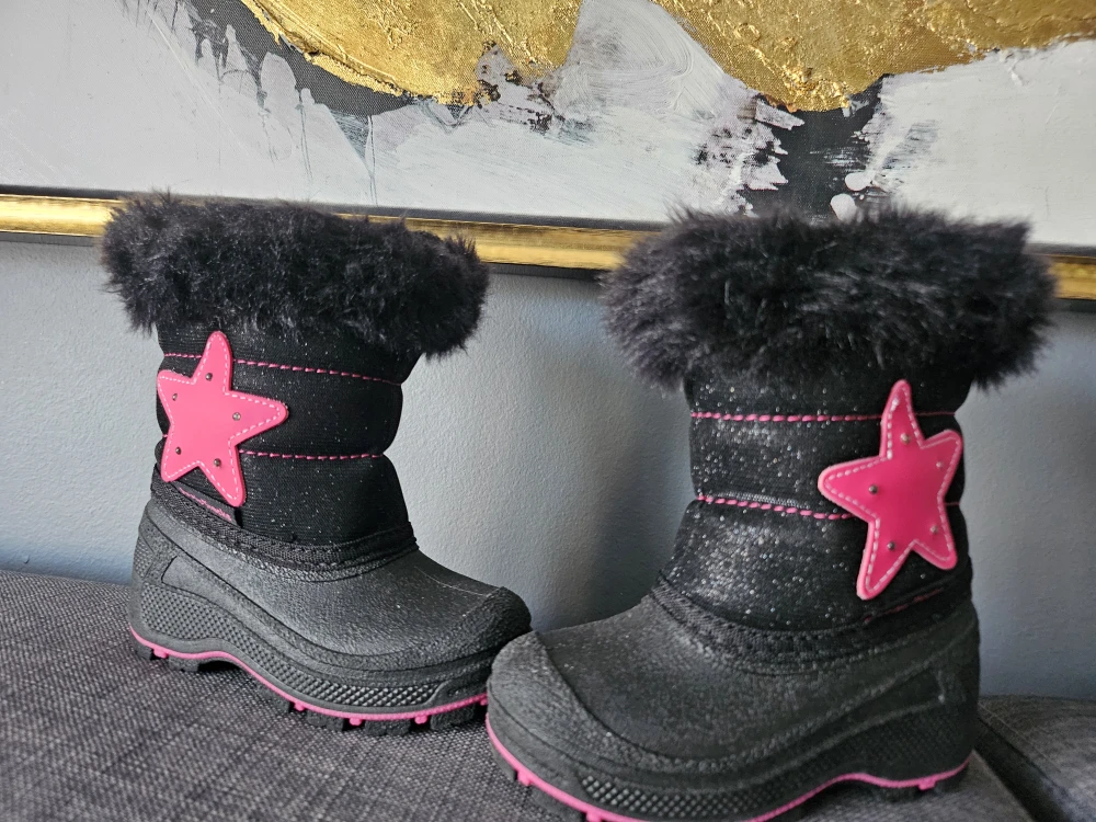 Girl's Winter Boots - Size 6 - photo 2