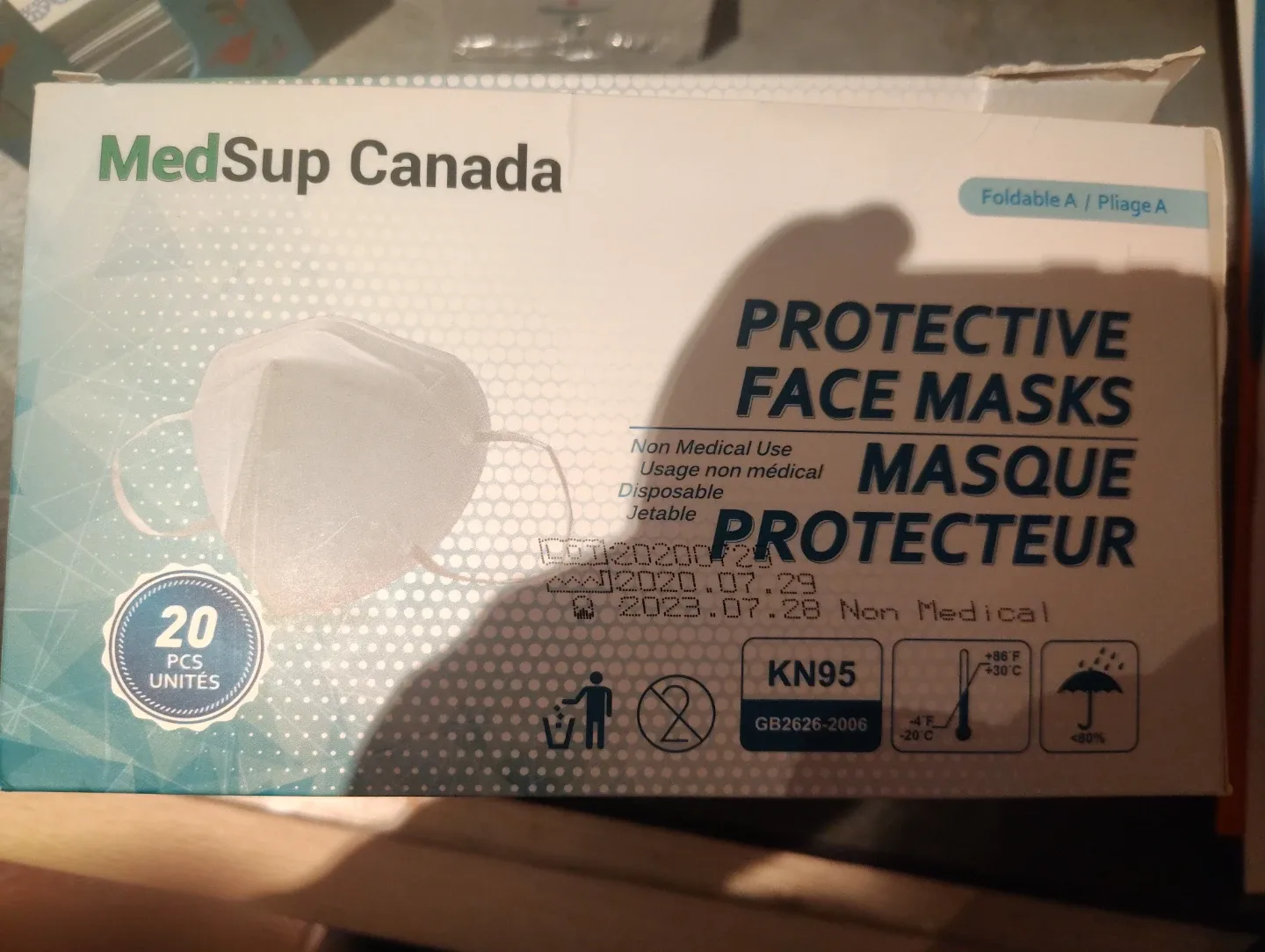 MedSup Canada Protective Face Masks - 20 Pack image indicator(2)