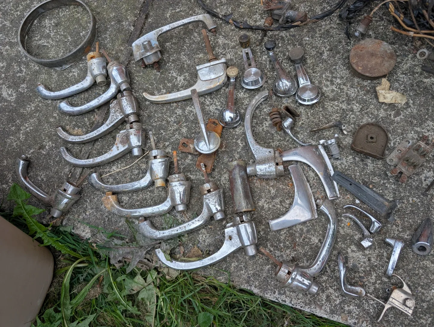 Vintage Chevy car and truck parts image indicator(6)