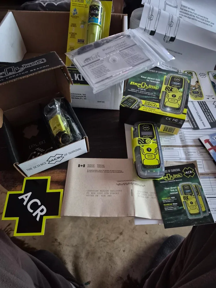 ACR ResQLink View Personal Locator Beacon Survival Kit image indicator(3)