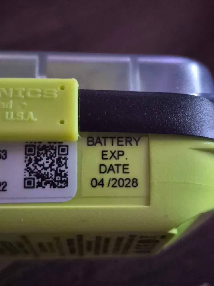 ACR ResQLink View Personal Locator Beacon Survival Kit image indicator(8)