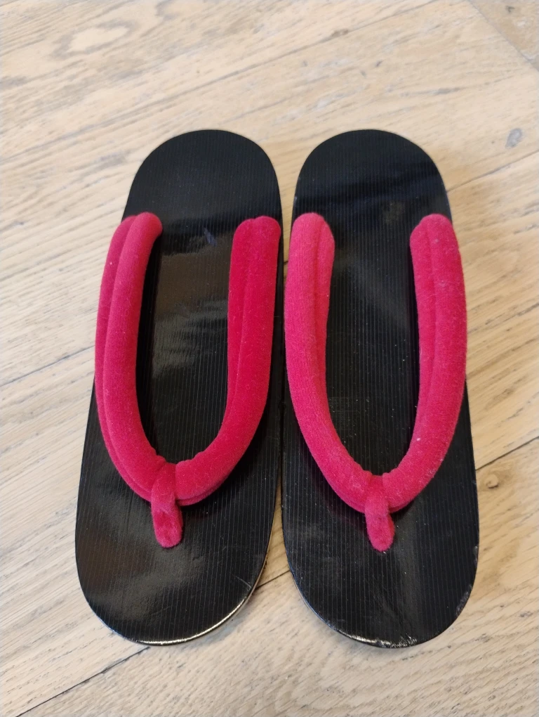 Japanese Geisha Sandals - photo 2