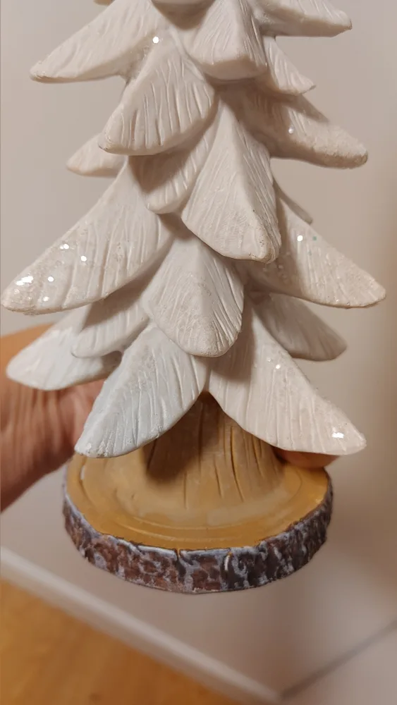 White Decorative Christmas Tree image indicator(3)