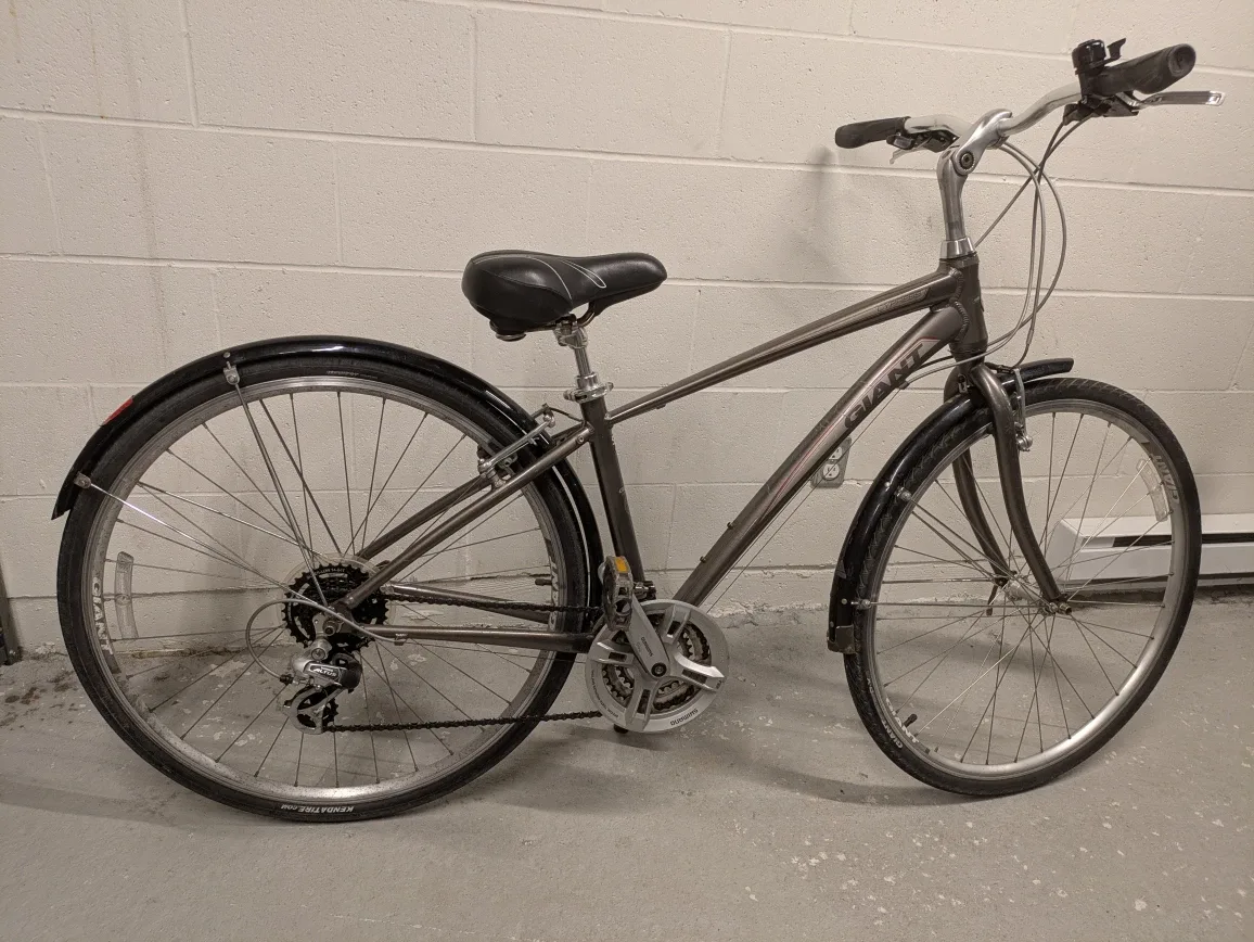 Giant Cypress Comfort Bike - Size S