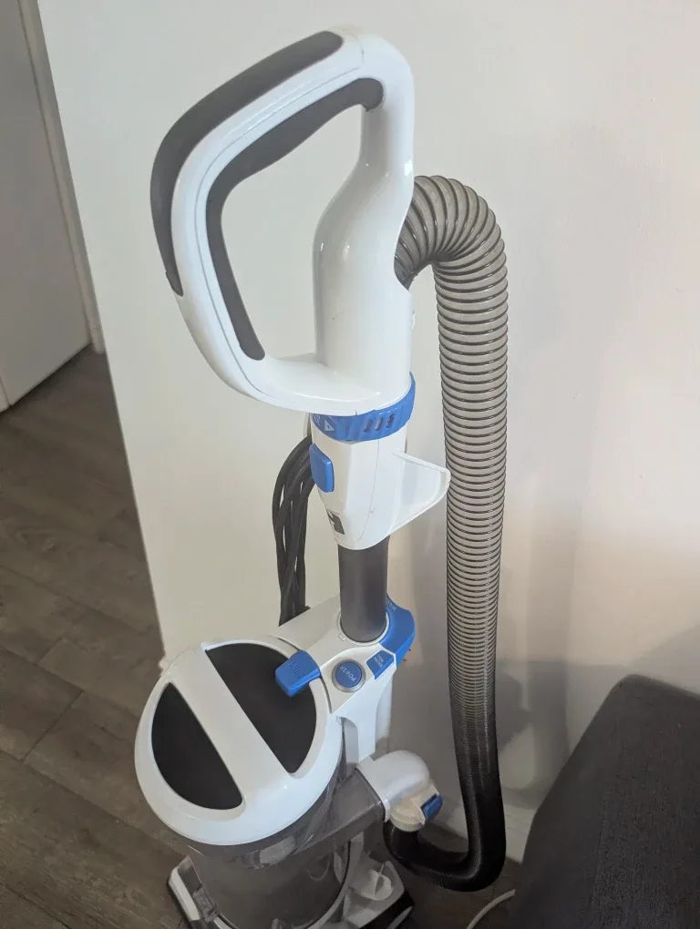 Hart Pet Grade Vacuum - White