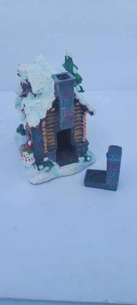 Christmas Log Cabin Figurine - photo 2