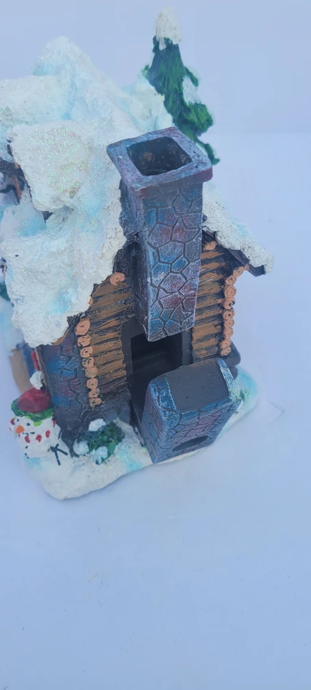 Christmas Log Cabin Figurine - photo 3