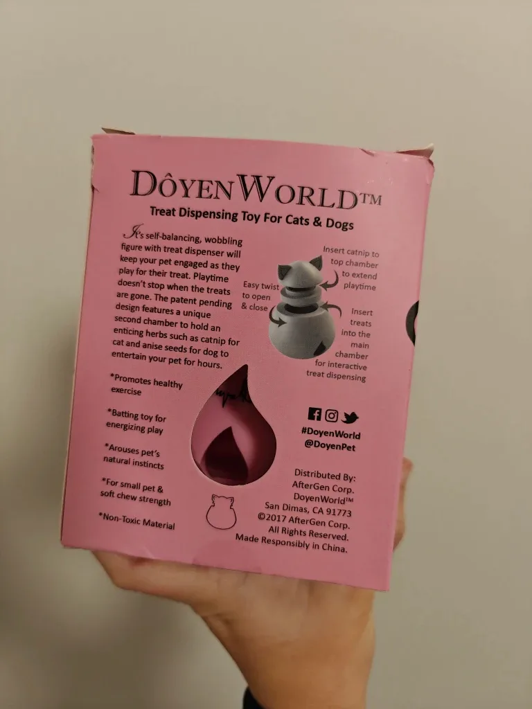 DôyenWorld Treat Dispensing Toy For Cats & Dogs image indicator(2)