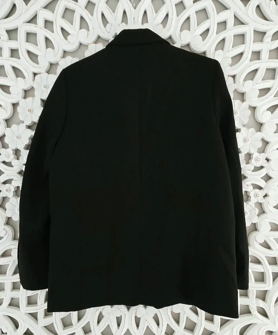 Lily Most Cuban Fit Black Blazer image indicator(3)