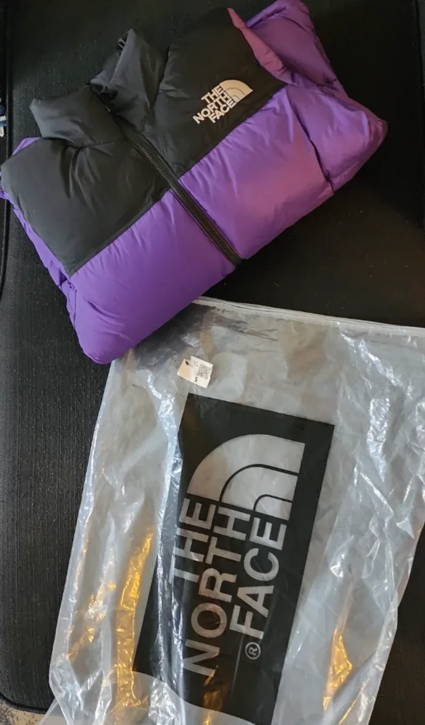 The North Face Puffer Jacket Purple/Black image indicator(5)