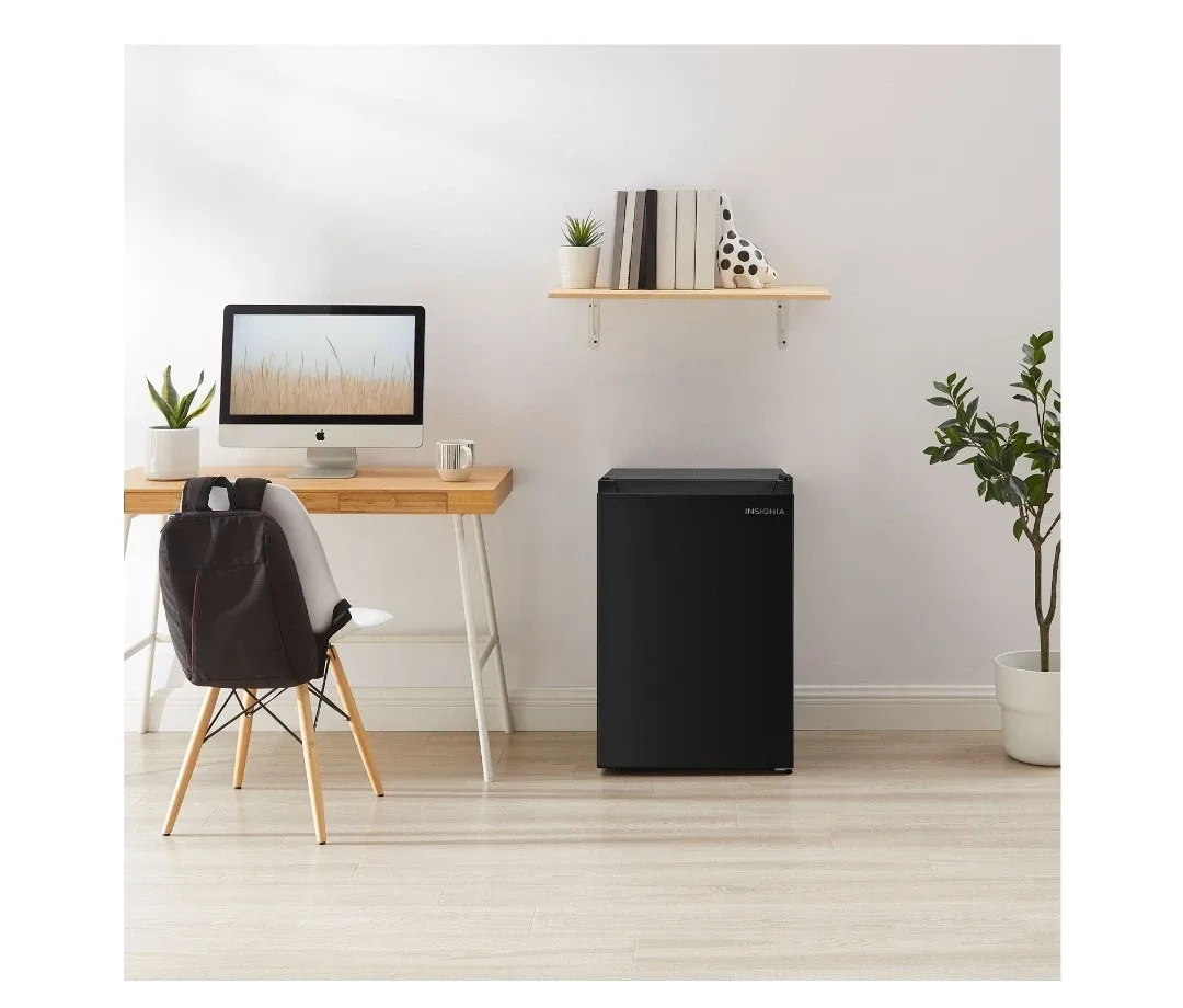 BRAND NEW Insignia 2.5 Cu Ft Compact Refrigerator image indicator(4)