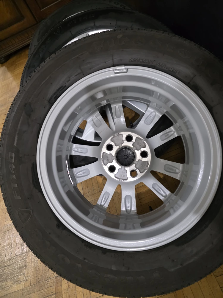 205/65/r16 Toyota Rims with Firestone Tires - Set of 4 - photo 4
