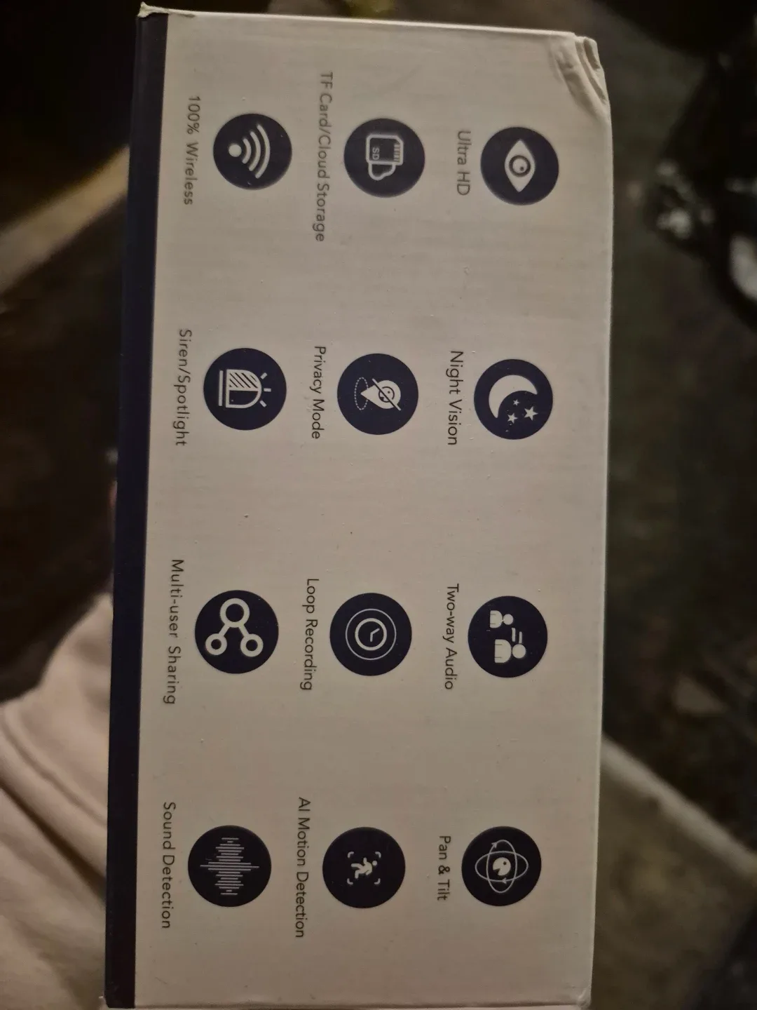 Wi-Fi Wireless Security Bulb Camera - 2K Image image indicator(3)