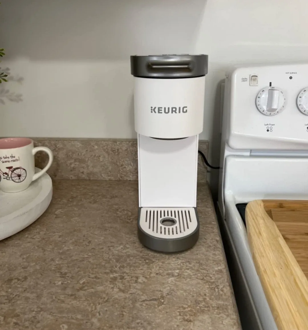 Keurig Single Serve Coffee Maker - White image indicator(8)