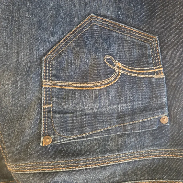 Y2K Mavi Amber Low-Rise Bell Bottom Jeans 32 image indicator(3)