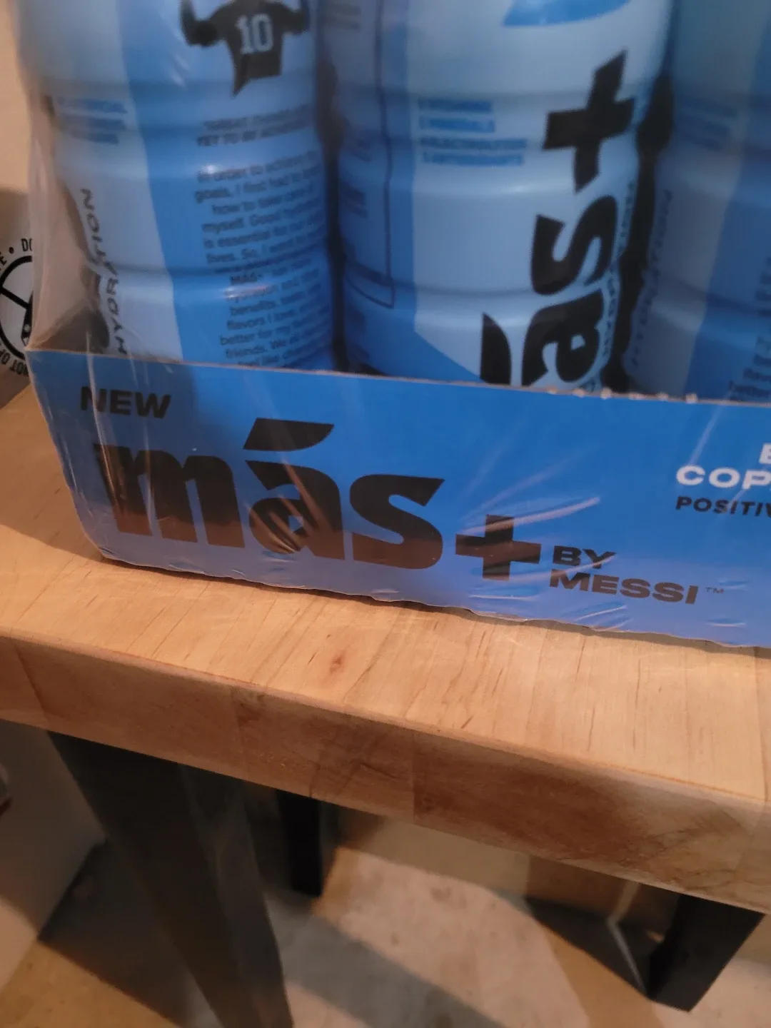 Más+ by Messi Berry Copa Crush Hydration Drinks image indicator(2)