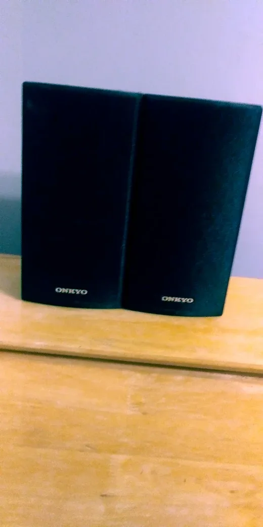 Onkyo SKR-570 Speakers