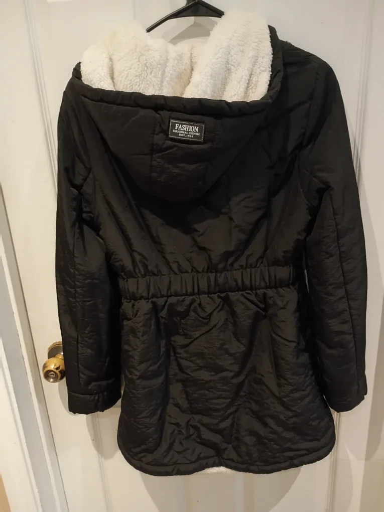 Clocolor Black Winter Coat - Size M image indicator(2)