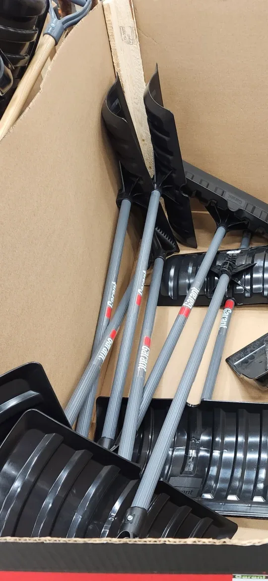 Garant Snow Shovel- Brand New image indicator(2)
