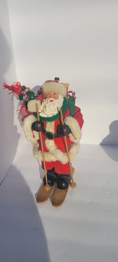 Santa Claus Skiing Figurine - photo 5