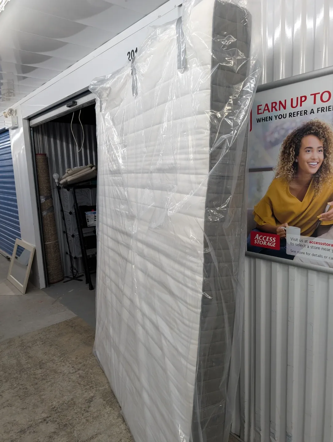 New Upholstered Headboard and bed frame image indicator(2)