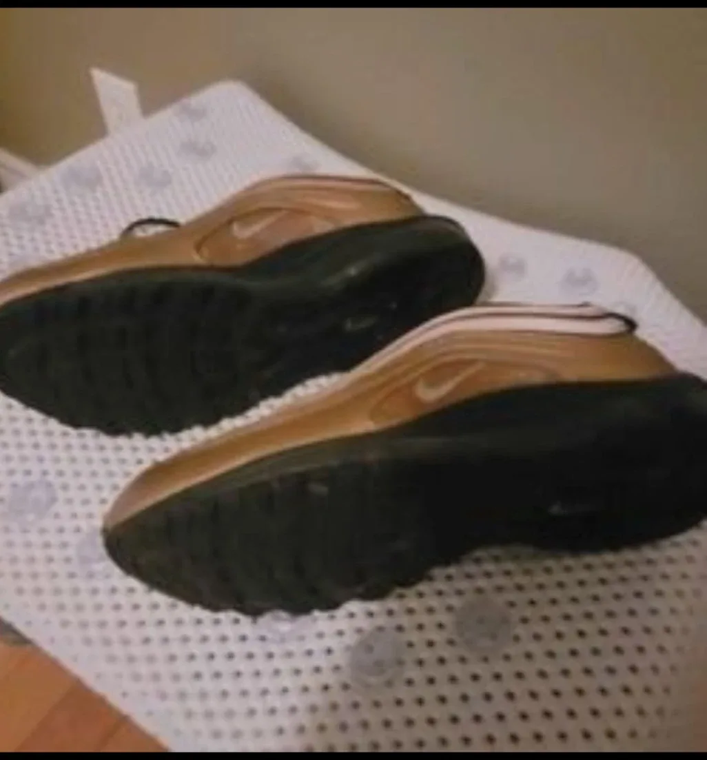 Nike Air Max 97 Gold image indicator(4)