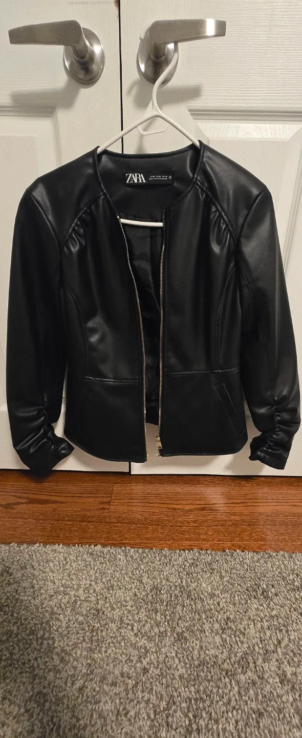 Zara jacket image indicator(2)