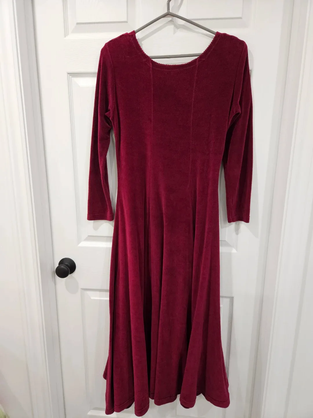 Vintage Burgundy Velvet Dress image indicator(2)