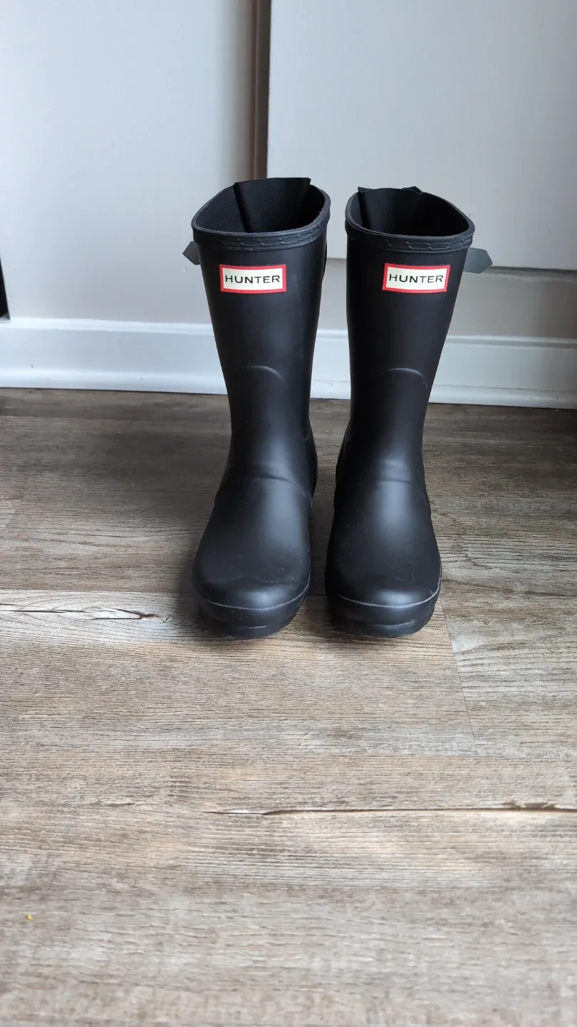 Hunter Black Rain Boots, Size 6