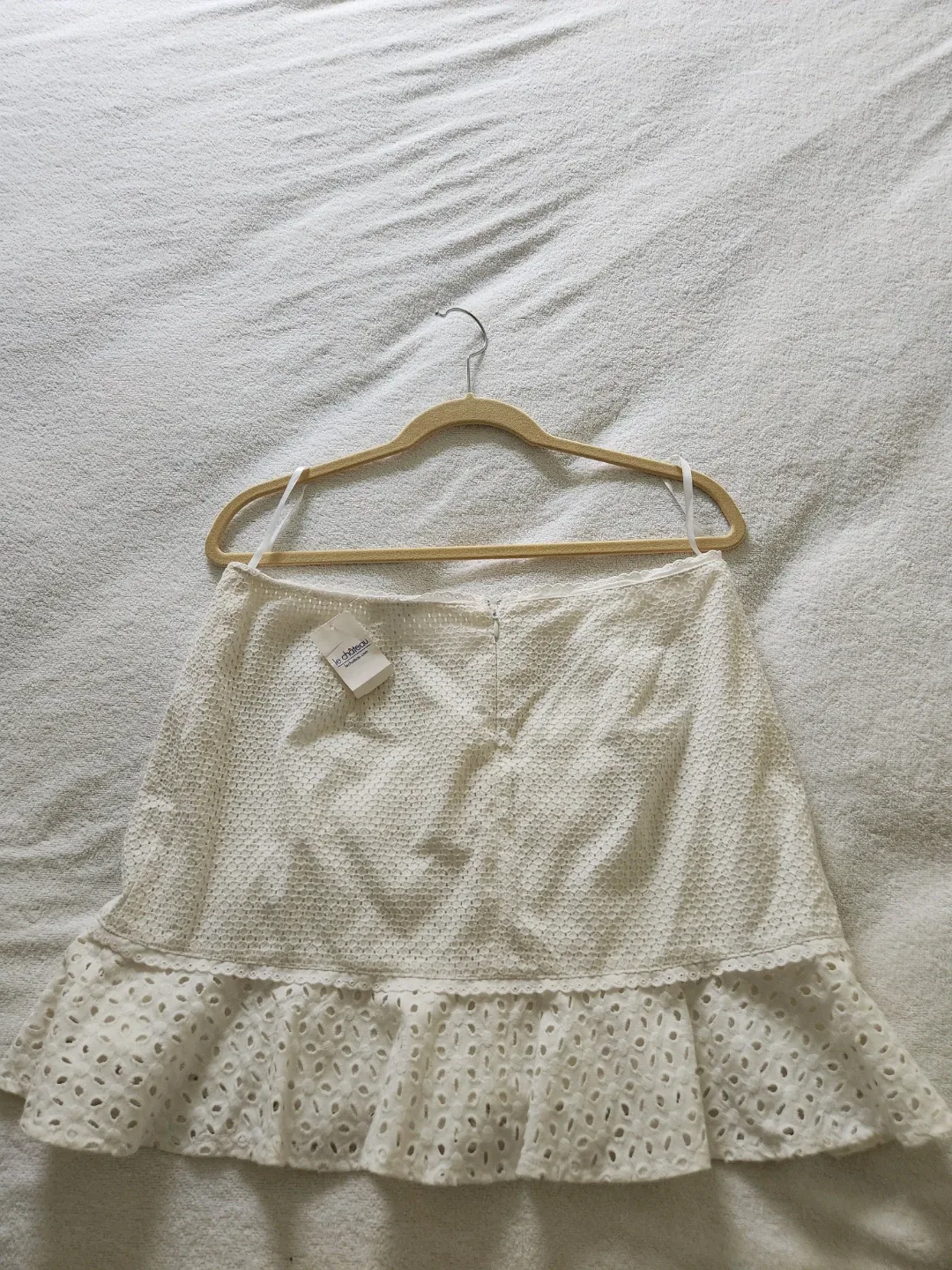 Le Chateau White Skirt - Size M(ONLY PICK Up) image indicator(3)