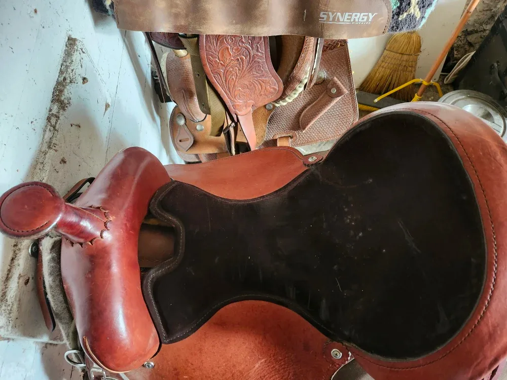 Fabtron Saddle - 15 inch seat